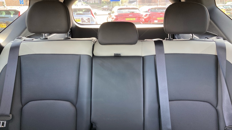 Kia EV5 160kW GT-Line S 81.4kWh 5dr Auto Electric Estate - Image 15