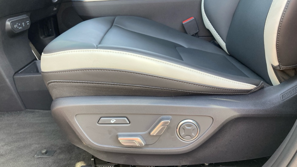 Kia EV5 160kW GT-Line S 81.4kWh 5dr Auto Electric Estate - Image 26