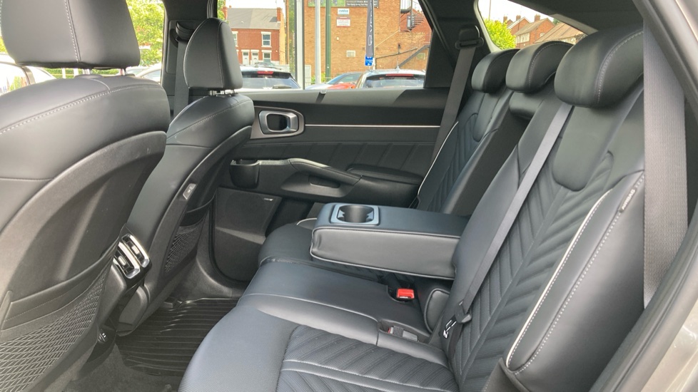 Kia Sorento 1.6 T-GDi HEV Aspire 5dr Auto Hybrid Station Wagon - Image 16
