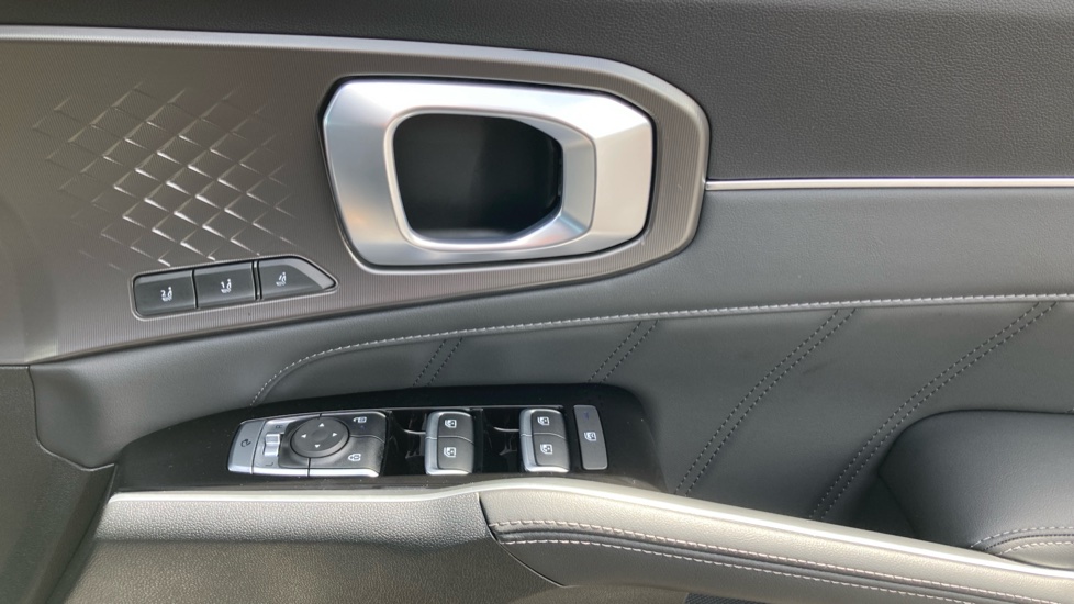 Kia Sorento 1.6 T-GDi HEV Aspire 5dr Auto Hybrid Station Wagon - Image 22