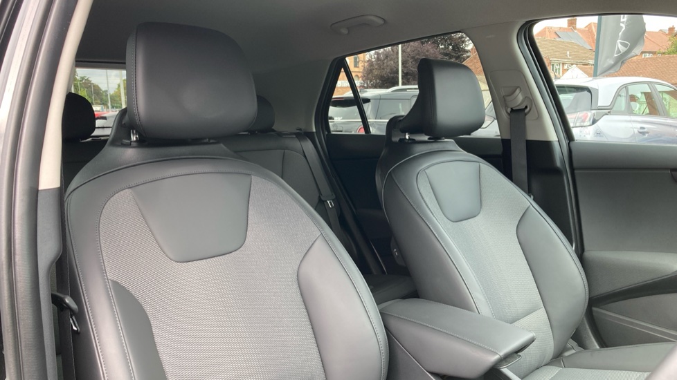 Kia Niro 1.6 GDi Hybrid 3 5dr DCT Hybrid Estate - Image 21
