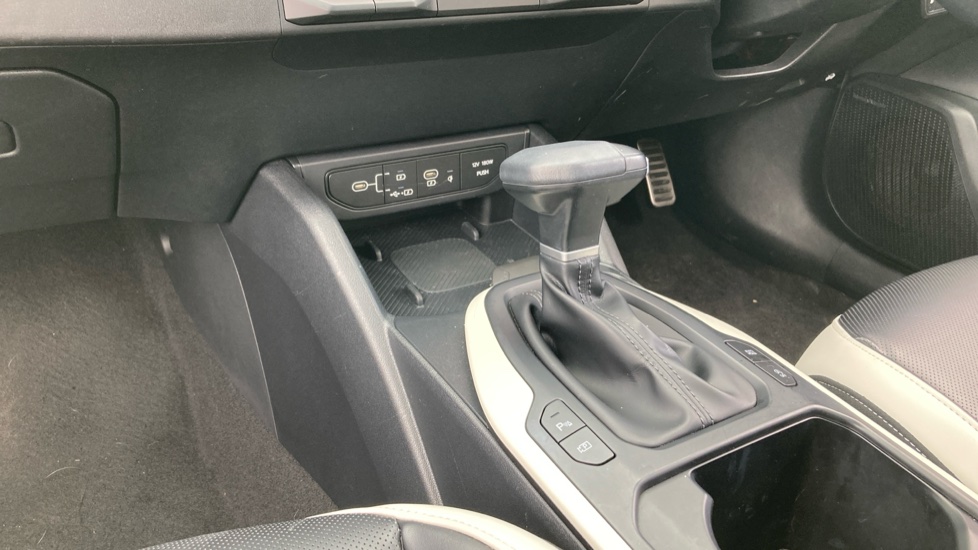 Kia K4 1.6T-GDi 180 GT-Line S 5dr DCT Petrol Hatchback - Image 13