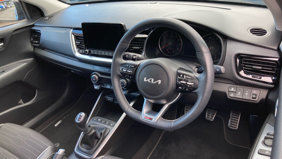 Kia Stonic 1.0T GDi 48V GT-Line S 5dr Petrol Estate - Image 11