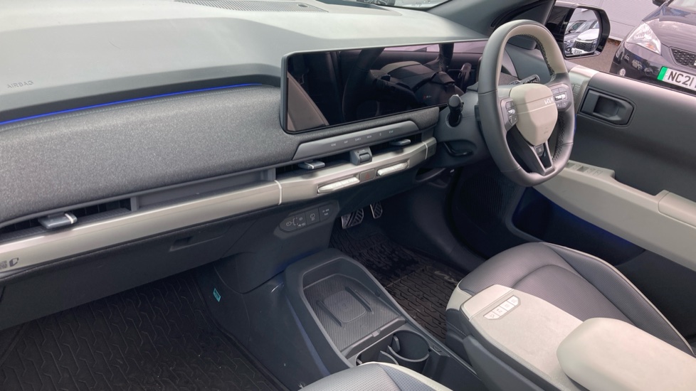 Kia EV3 150kW GT-Line S 81.4kWh 5dr Auto Electric Estate - Image 9