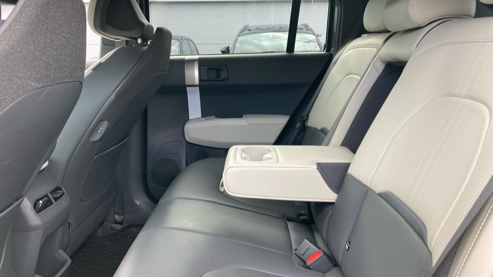Kia EV3 150kW GT-Line S 81.4kWh 5dr Auto Electric Estate - Image 16