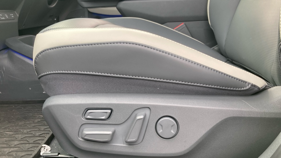 Kia EV3 150kW GT-Line S 81.4kWh 5dr Auto Electric Estate - Image 26