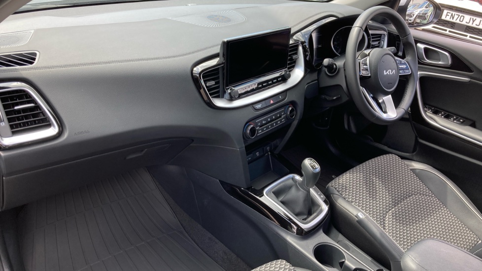 Kia Xceed 1.0T GDi ISG 113 Pure 5dr Petrol Hatchback - Image 9