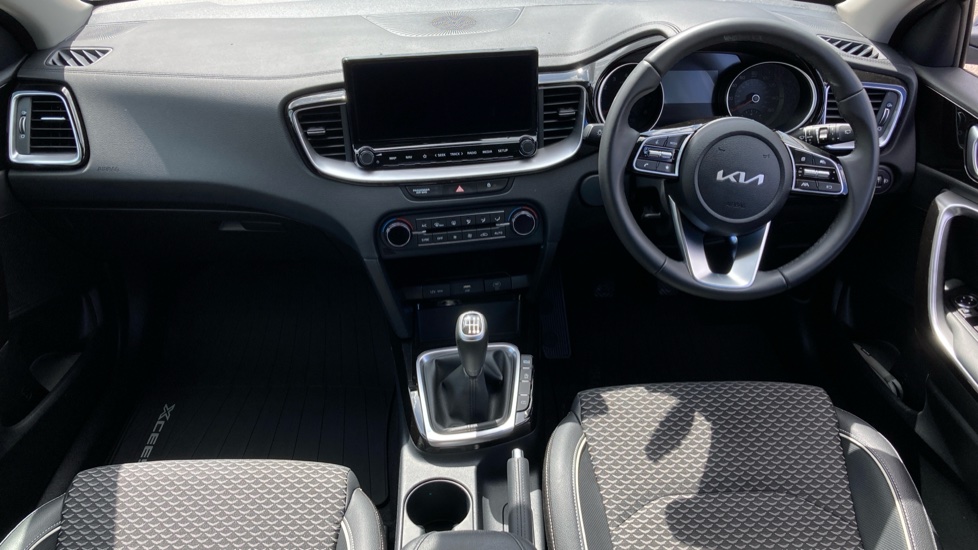 Kia Xceed 1.0T GDi ISG 113 Pure 5dr Petrol Hatchback - Image 10