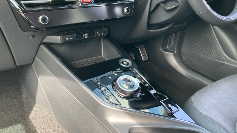 Kia Niro 1.6 GDi Hybrid 4 5dr DCT Hybrid Estate - Image 13