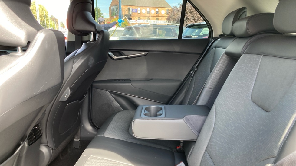 Kia Niro 1.6 GDi Hybrid 4 5dr DCT Hybrid Estate - Image 16