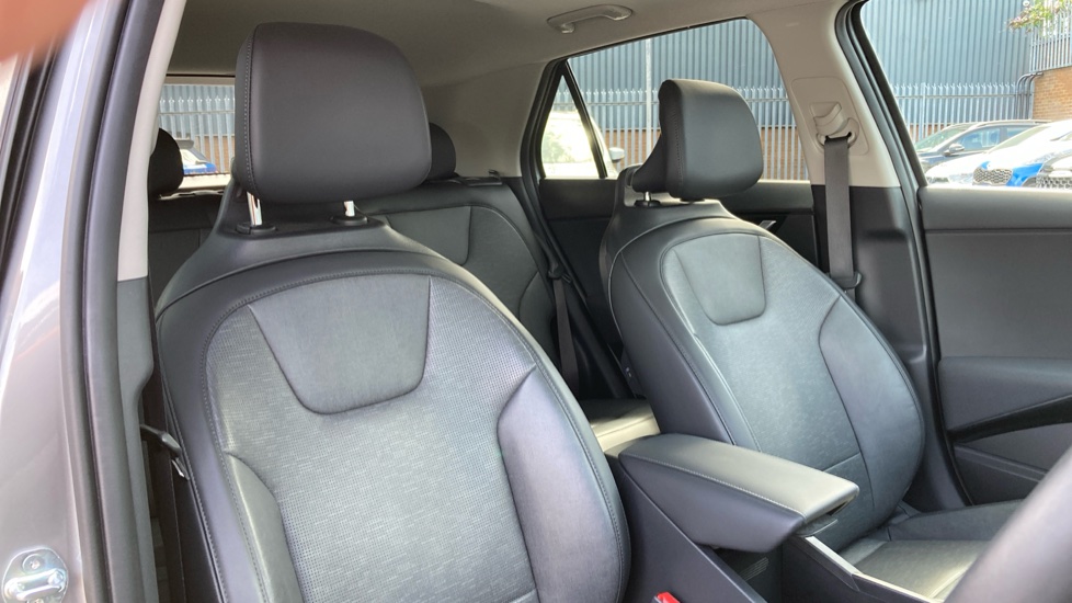 Kia Niro 1.6 GDi Hybrid 4 5dr DCT Hybrid Estate - Image 21