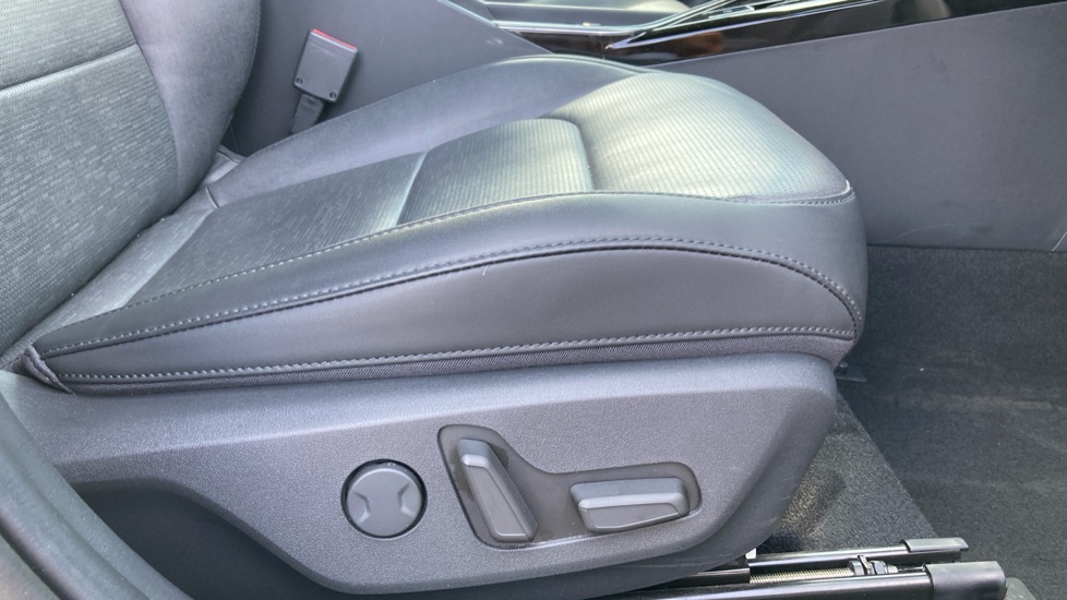 Kia Niro 1.6 GDi Hybrid 4 5dr DCT Hybrid Estate - Image 22