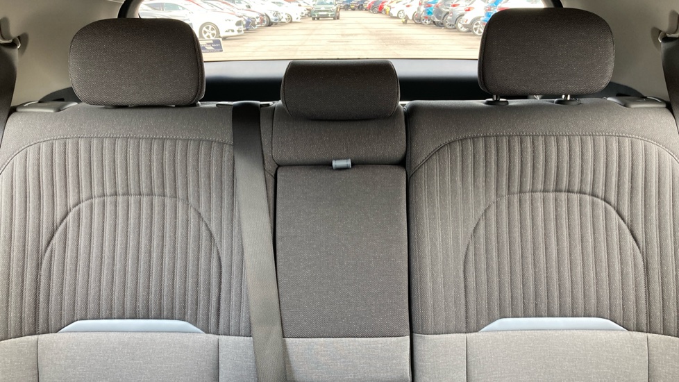 Kia EV3 150kW Air 81.4kWh 5dr Auto Electric Estate - Image 15