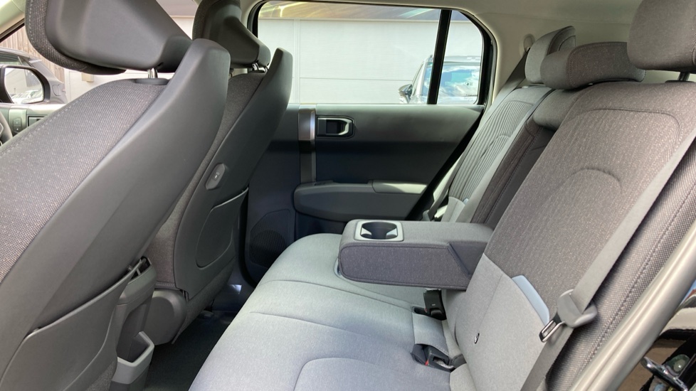 Kia EV3 150kW Air 81.4kWh 5dr Auto Electric Estate - Image 16