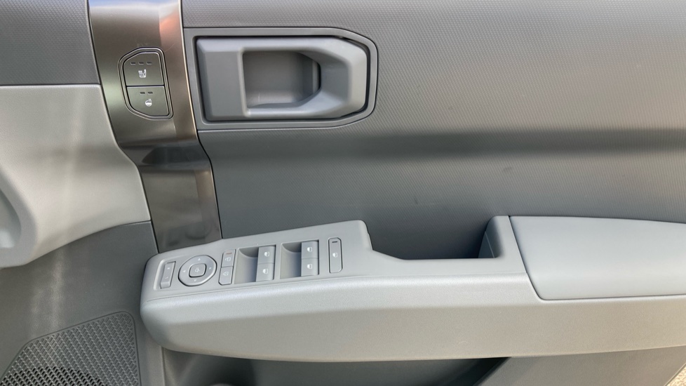 Kia EV3 150kW Air 81.4kWh 5dr Auto Electric Estate - Image 22