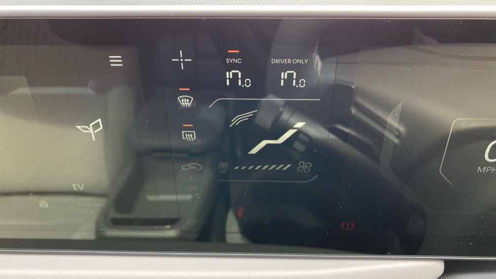 Kia EV3 150kW Air 81.4kWh 5dr Auto Electric Estate - Image 34