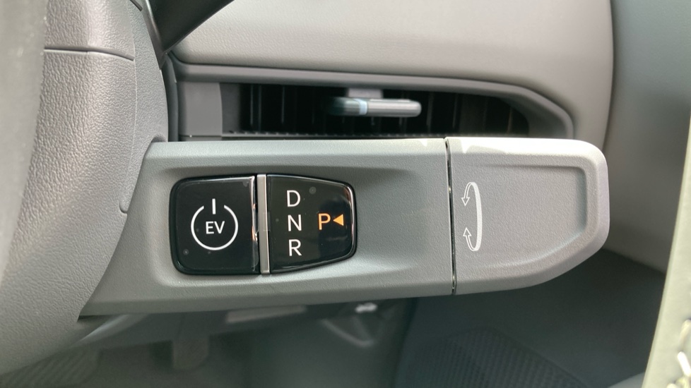 Kia EV3 150kW Air 81.4kWh 5dr Auto Electric Estate - Image 40