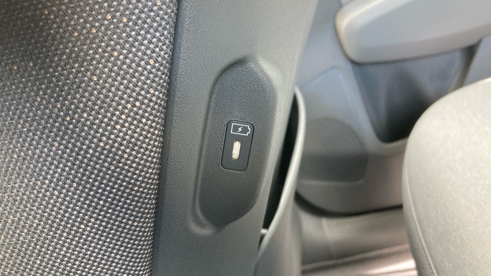 Kia EV3 150kW Air 81.4kWh 5dr Auto Electric Estate - Image 42