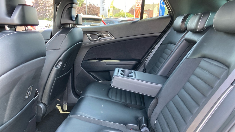 Kia Sportage 1.6T GDi 48V ISG GT-Line S 5dr DCT Petrol Estate - Image 16