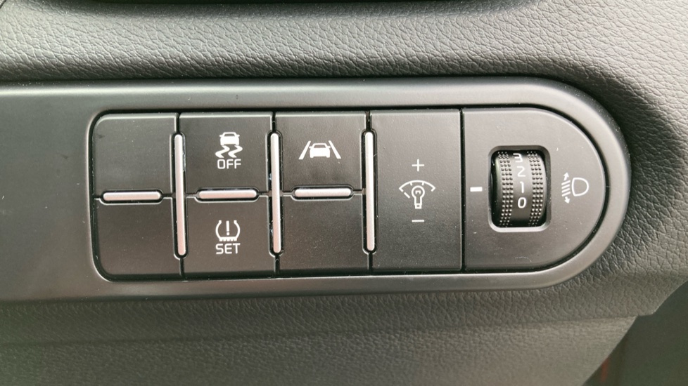 Kia Xceed 1.5T GDi ISG 2 5dr Petrol Hatchback - Image 33