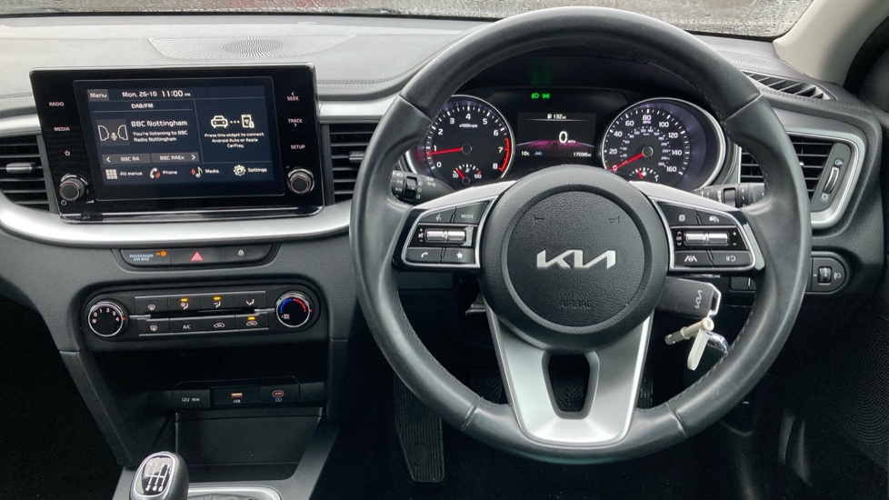 Kia Ceed 1.5T GDi ISG 2 5dr Petrol Estate - Image 32