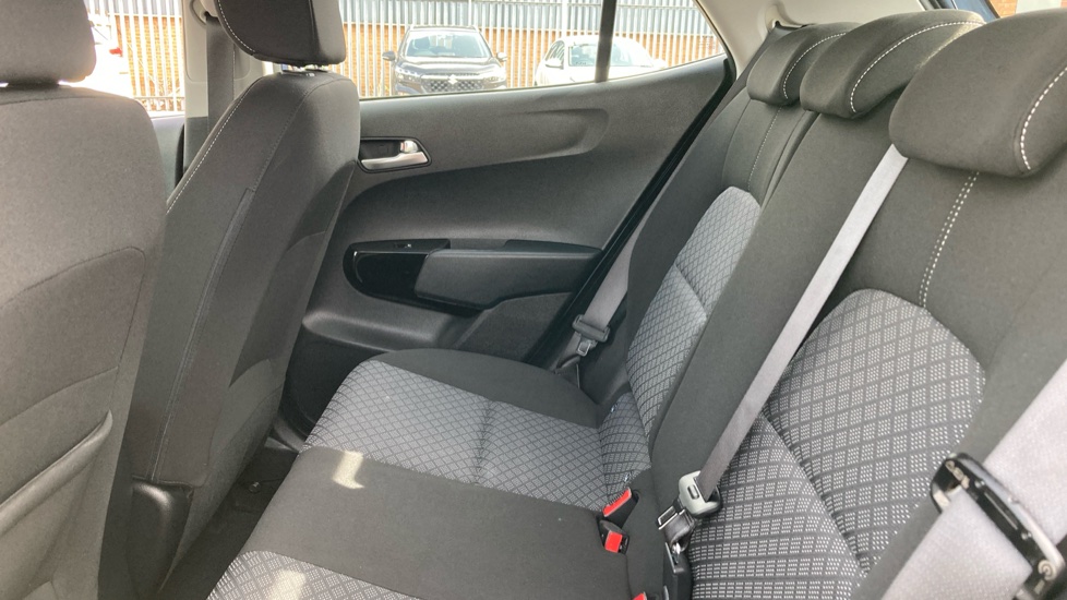 Kia Picanto 1.0 2 5dr Petrol Hatchback - Image 16