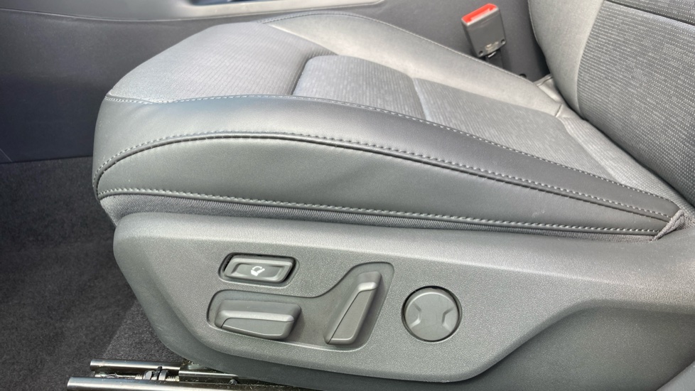 Kia Niro 1.6 GDi 127 Hybrid 4 5dr DCT Hybrid Estate - Image 24