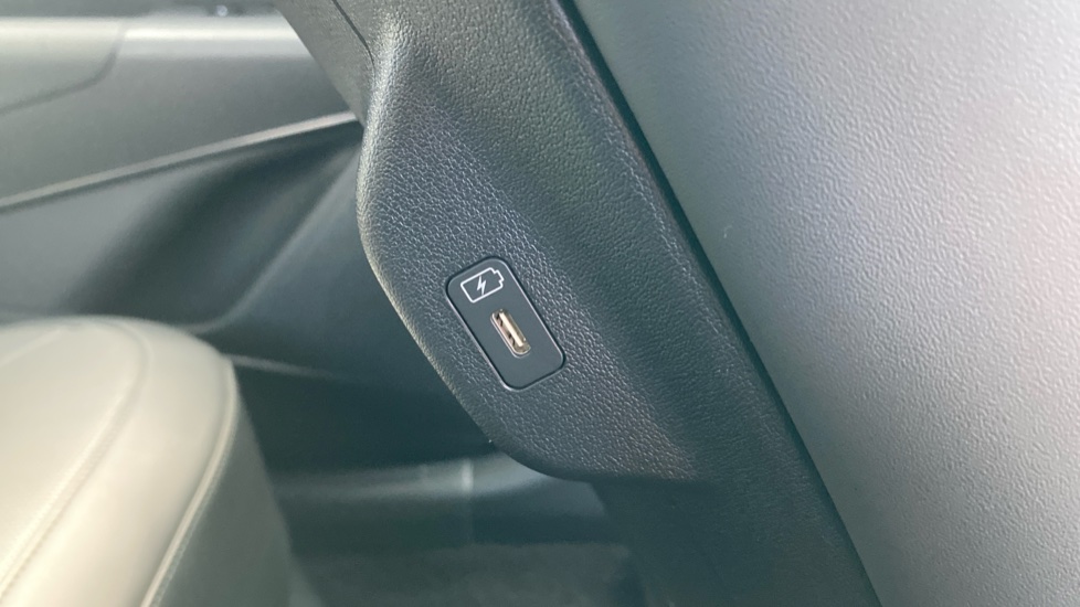 Kia Niro 1.6 GDi 127 Hybrid 4 5dr DCT Hybrid Estate - Image 43