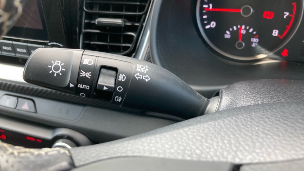 Kia Stonic 1.0T GDi 99 GT-Line 5dr DCT Petrol Estate - Image 35