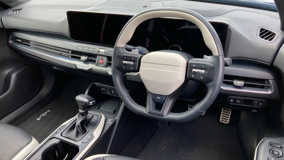 Kia K4 1.0T-GDi 115 48V GT-Line S 5dr DCT Petrol Hatchback - Image 11