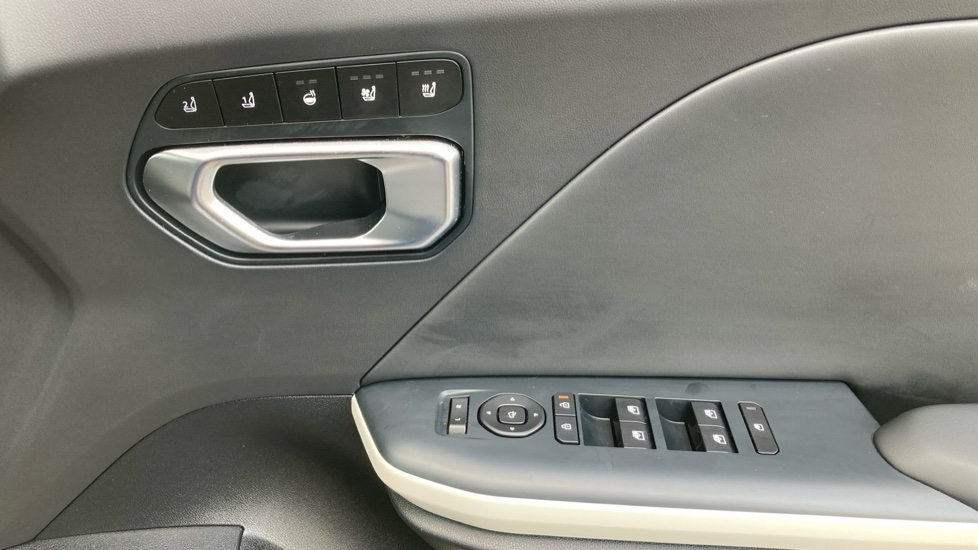 Kia K4 1.0T-GDi 115 48V GT-Line S 5dr DCT Petrol Hatchback - Image 23