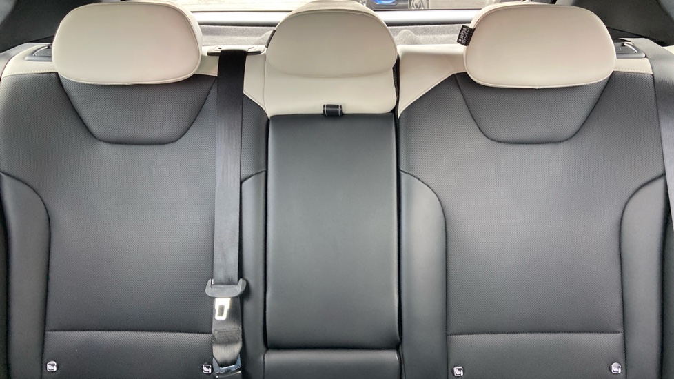 Kia K4 1.0T-GDi 115 48V GT-Line S 5dr DCT Petrol Hatchback - Image 15