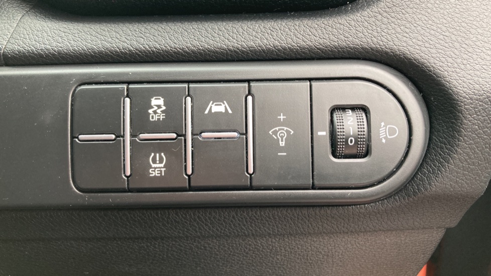 Kia Ceed 1.5T GDi ISG GT-Line 5dr Petrol Hatchback - Image 24