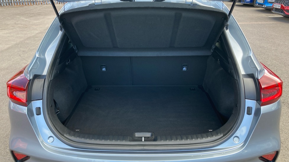 Kia Xceed 1.0T GDi ISG Connect 5dr Petrol Hatchback - Image 4