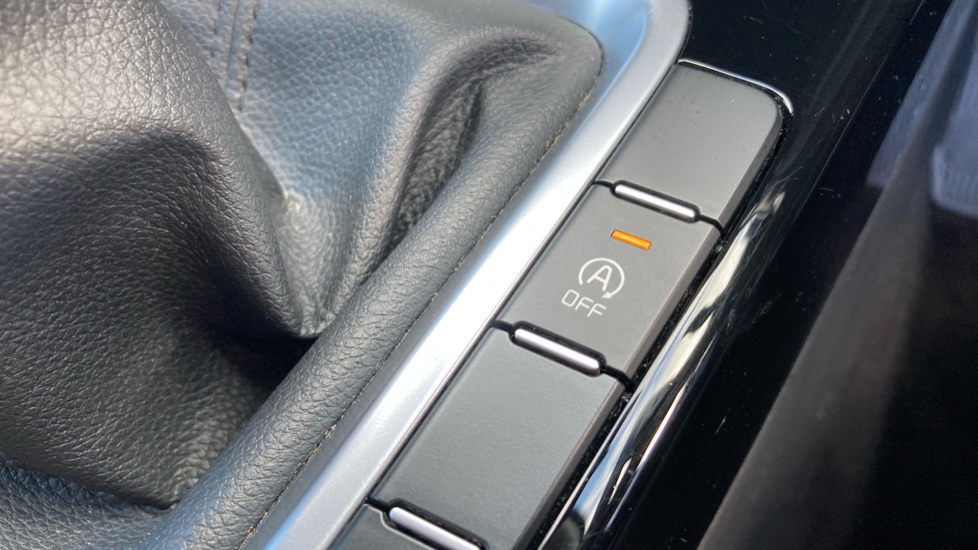 Kia Xceed 1.0T GDi ISG Connect 5dr Petrol Hatchback - Image 24