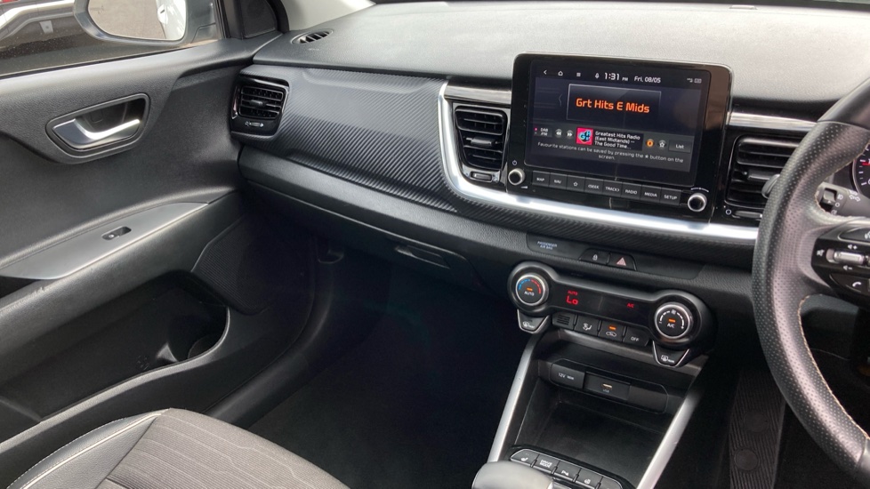 Kia Stonic 1.0T GDi 48V GT-Line S 5dr DCT Petrol Estate - Image 14