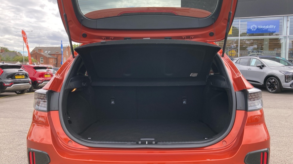 Kia Ceed 1.5T GDi ISG GT-Line 5dr Petrol Hatchback - Image 4