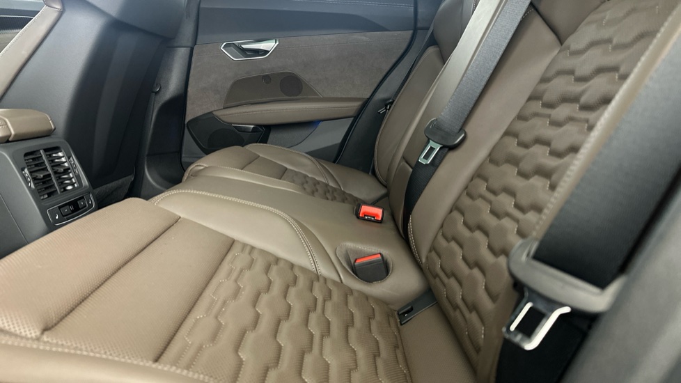 AUDI E-TRON GT SALOON 390kW Quattro 93kWh Vorsprung 4dr Auto