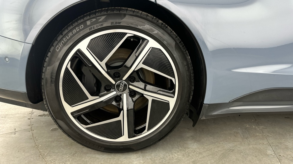 AUDI E-TRON GT SALOON 390kW Quattro 93kWh Vorsprung 4dr Auto