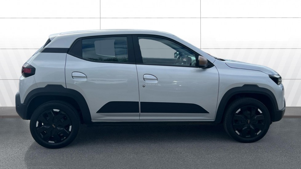 Dacia Spring 24kWh Extreme 100 75kW 5dr Auto Electric Hatchback - Image 5