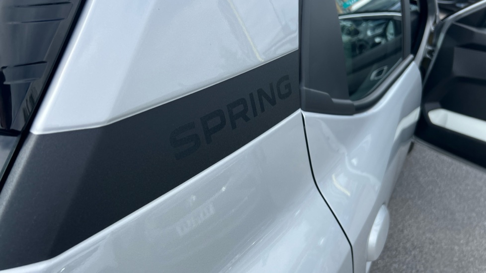 Dacia Spring 24kWh Extreme 100 75kW 5dr Auto Electric Hatchback - Image 31