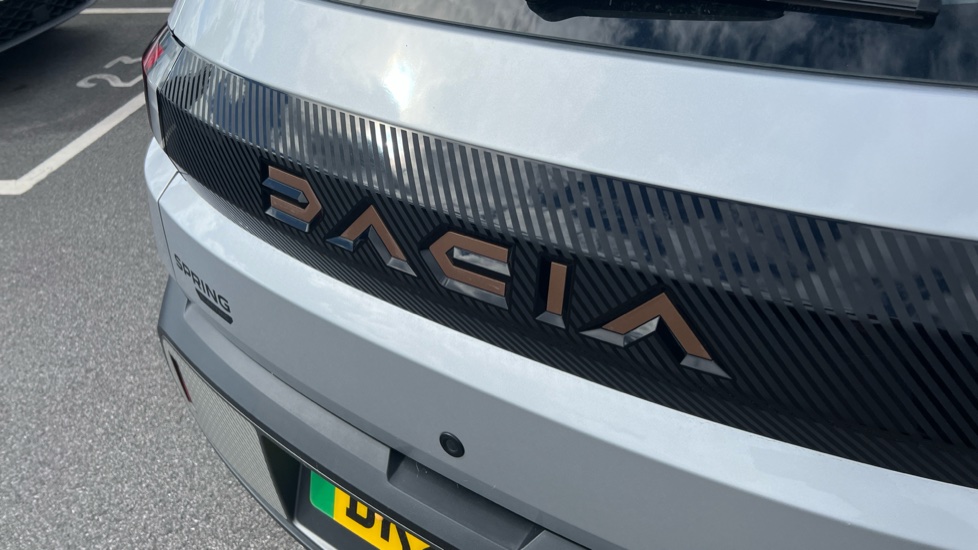 Dacia Spring 24kWh Extreme 100 75kW 5dr Auto Electric Hatchback - Image 32
