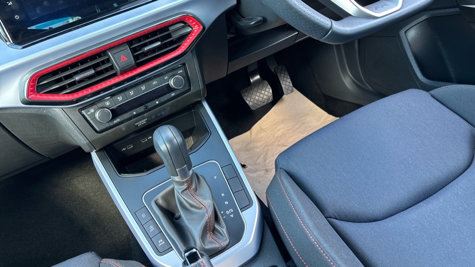 SEAT Arona 1.0 TSI 110 FR 5dr DSG Petrol Hatchback - Image 13