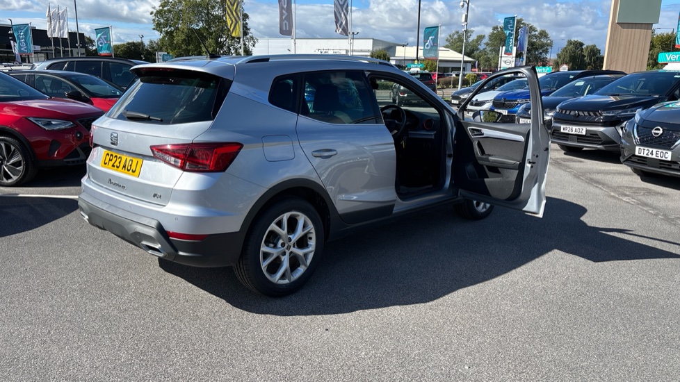 SEAT Arona 1.0 TSI 110 FR 5dr DSG Petrol Hatchback - Image 27
