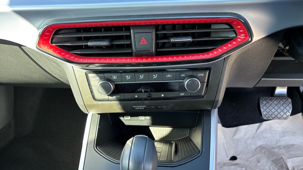 SEAT Arona 1.0 TSI 110 FR 5dr DSG Petrol Hatchback - Image 39