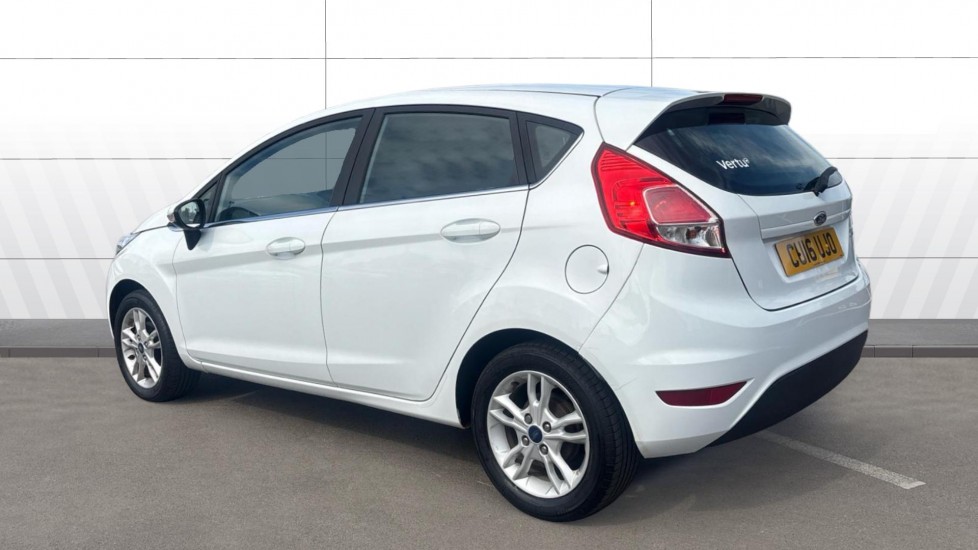 Ford Fiesta 1.25 82 Zetec 5dr Petrol Hatchback - Image 2