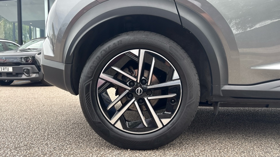 Nissan Juke 1.6 Hybrid N-Connecta 5dr Auto Hybrid Hatchback - Image 7