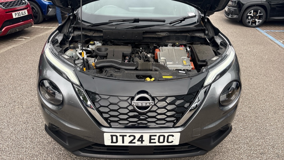 Nissan Juke 1.6 Hybrid N-Connecta 5dr Auto Hybrid Hatchback - Image 8