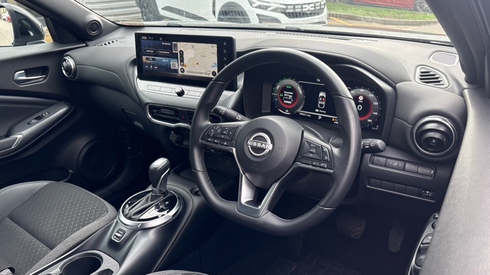Nissan Juke 1.6 Hybrid N-Connecta 5dr Auto Hybrid Hatchback - Image 11