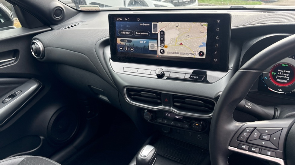 Nissan Juke 1.6 Hybrid N-Connecta 5dr Auto Hybrid Hatchback - Image 14